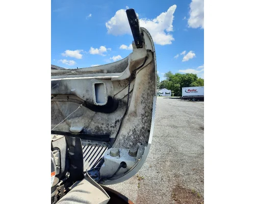 INTERNATIONAL 4200 HOOD