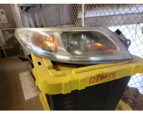 INTERNATIONAL 4200 Headlamp Assembly