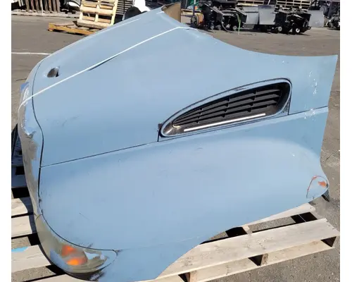 INTERNATIONAL 4200 Hood