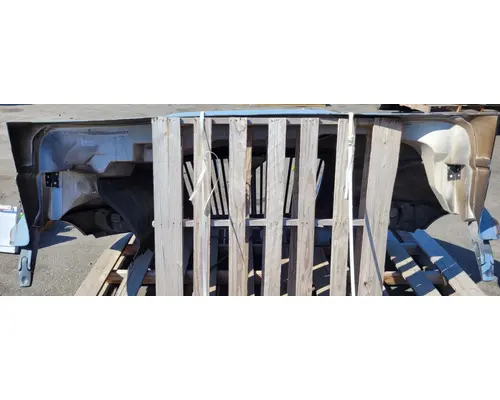 INTERNATIONAL 4200 Hood