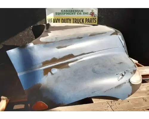 INTERNATIONAL 4200 Hood