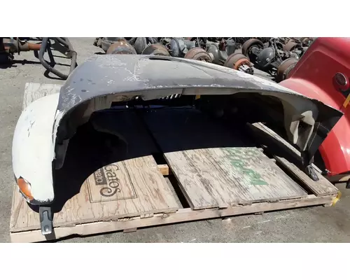 INTERNATIONAL 4200 Hood