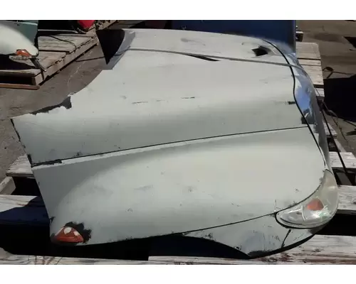 INTERNATIONAL 4200 Hood