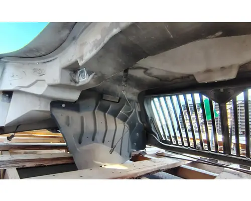 INTERNATIONAL 4200 Hood