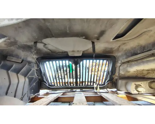 INTERNATIONAL 4200 Hood