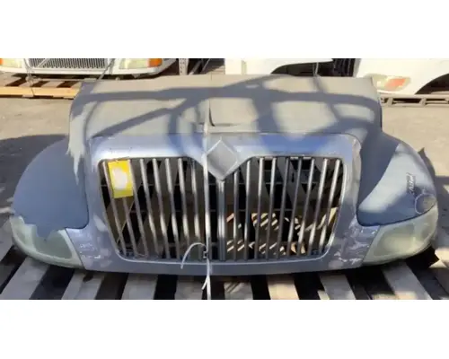 INTERNATIONAL 4200 Hood