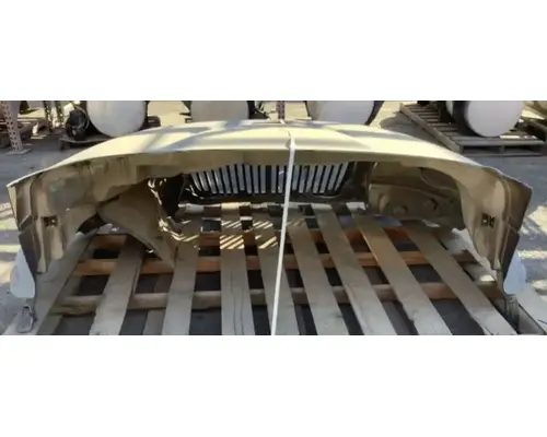 INTERNATIONAL 4200 Hood