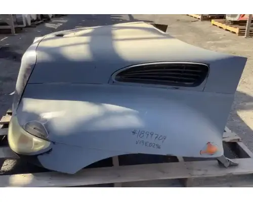 INTERNATIONAL 4200 Hood