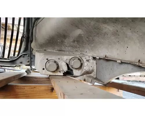 INTERNATIONAL 4200 Hood