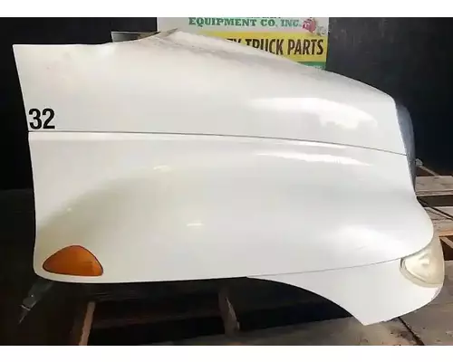 INTERNATIONAL 4200 Hood