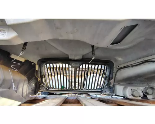INTERNATIONAL 4200 Hood