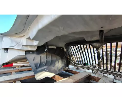 INTERNATIONAL 4200 Hood
