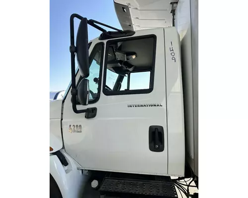 INTERNATIONAL 4200 Mirror (Side View)