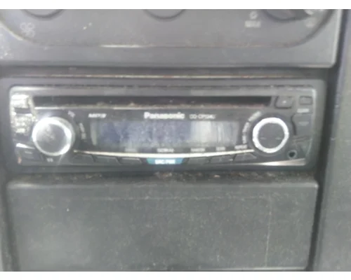 INTERNATIONAL 4200 RADIO AMFMCD