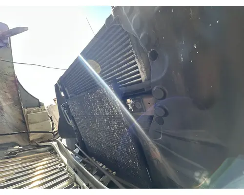 INTERNATIONAL 4200 Radiator