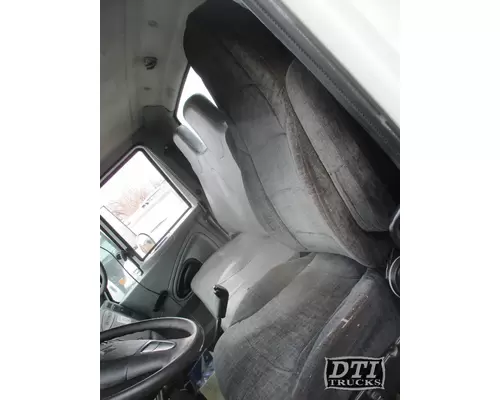 INTERNATIONAL 4200 Seat, Front