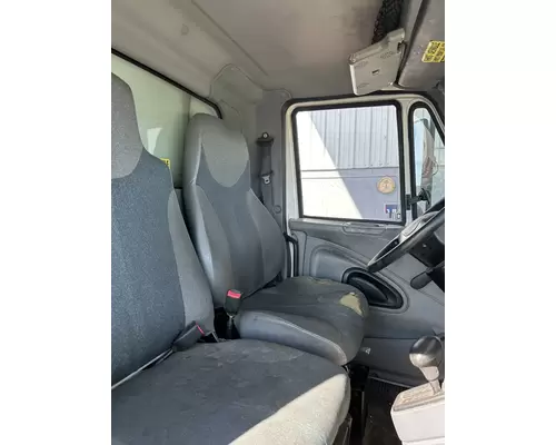 INTERNATIONAL 4200 Seat, Front