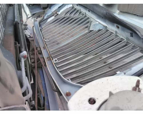 INTERNATIONAL 4300 2002-2009 HOOD