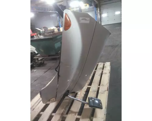 INTERNATIONAL 4300 2002-2009 HOOD