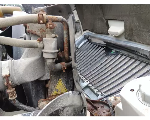 INTERNATIONAL 4300 2002-2019 HOOD