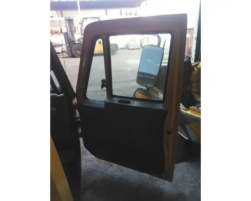 INTERNATIONAL 4300 2002-2020 DOOR ASSEMBLY, FRONT