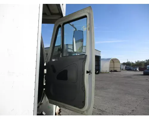 INTERNATIONAL 4300 2002-2020 DOOR ASSEMBLY, FRONT