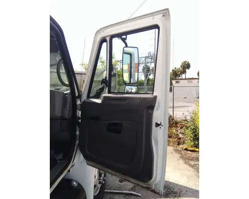 INTERNATIONAL 4300 2002-2020 DOOR ASSEMBLY, FRONT