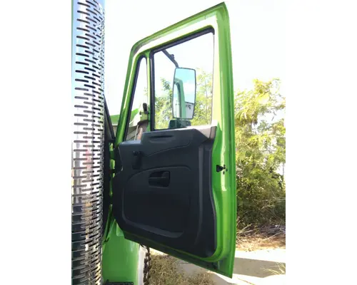 INTERNATIONAL 4300 2002-2020 DOOR ASSEMBLY, FRONT