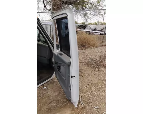 INTERNATIONAL 4300 2002-2020 DOOR ASSEMBLY, FRONT