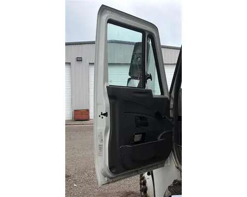 INTERNATIONAL 4300 2002-2020 DOOR ASSEMBLY, FRONT