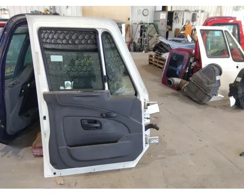 INTERNATIONAL 4300 2002-2020 DOOR ASSEMBLY, FRONT