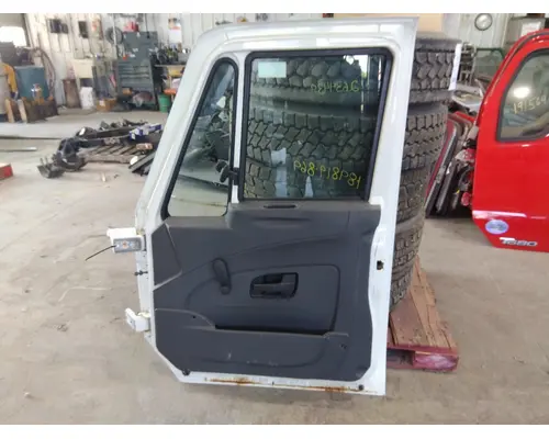 INTERNATIONAL 4300 2002-2020 DOOR ASSEMBLY, FRONT