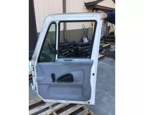 INTERNATIONAL 4300 2002-2020 DOOR ASSEMBLY, FRONT