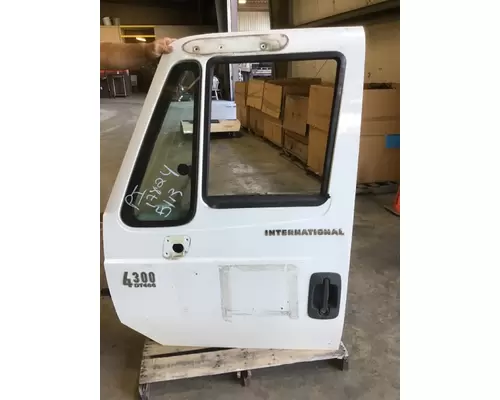 INTERNATIONAL 4300 2002-2020 DOOR ASSEMBLY, FRONT