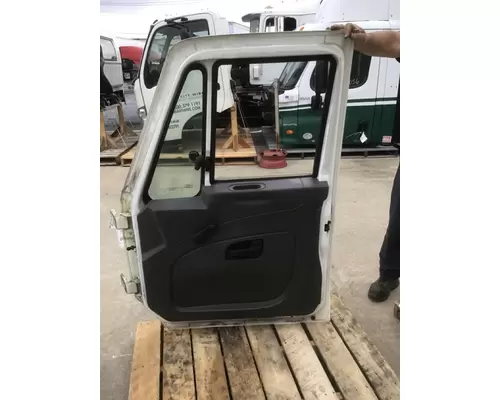 INTERNATIONAL 4300 2002-2020 DOOR ASSEMBLY, FRONT