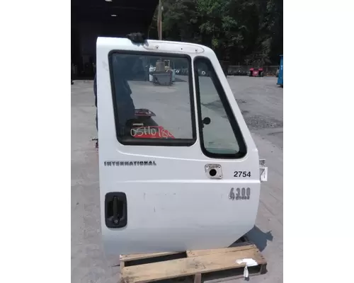 INTERNATIONAL 4300 2002-2020 DOOR ASSEMBLY, FRONT