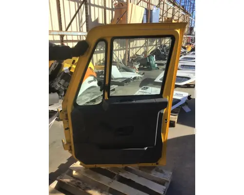 INTERNATIONAL 4300 2002-2020 DOOR ASSEMBLY, FRONT