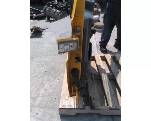 INTERNATIONAL 4300 2002-2020 DOOR ASSEMBLY, FRONT