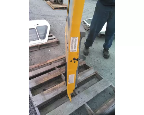 INTERNATIONAL 4300 2002-2020 DOOR ASSEMBLY, FRONT