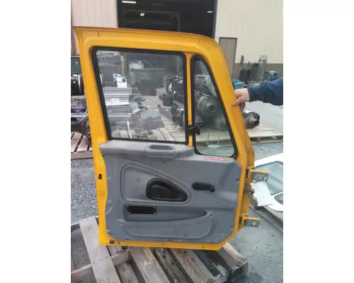 INTERNATIONAL 4300 2002-2020 DOOR ASSEMBLY, FRONT