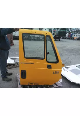 INTERNATIONAL 4300 2002-2020 DOOR ASSEMBLY, FRONT