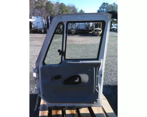 INTERNATIONAL 4300 2002-2020 DOOR ASSEMBLY, FRONT