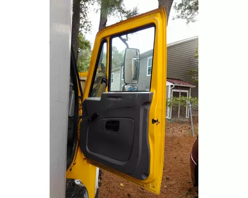 INTERNATIONAL 4300 2002-2020 DOOR ASSEMBLY, FRONT