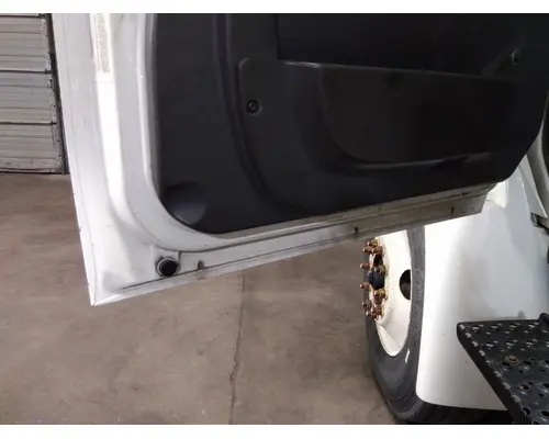 INTERNATIONAL 4300 2002-2020 DOOR ASSEMBLY, FRONT