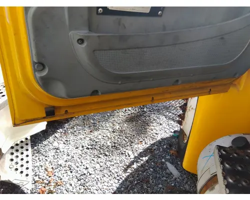 INTERNATIONAL 4300 2002-2020 DOOR ASSEMBLY, FRONT