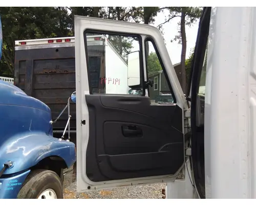 INTERNATIONAL 4300 2002-2020 DOOR ASSEMBLY, FRONT