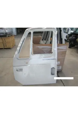 INTERNATIONAL 4300 2002-2020 DOOR ASSEMBLY, FRONT