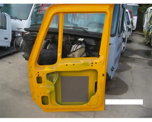 INTERNATIONAL 4300 2002-2020 DOOR ASSEMBLY, FRONT