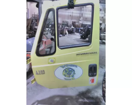 INTERNATIONAL 4300 2002-2020 DOOR ASSEMBLY, FRONT