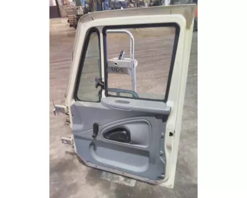 INTERNATIONAL 4300 2002-2020 DOOR ASSEMBLY, FRONT